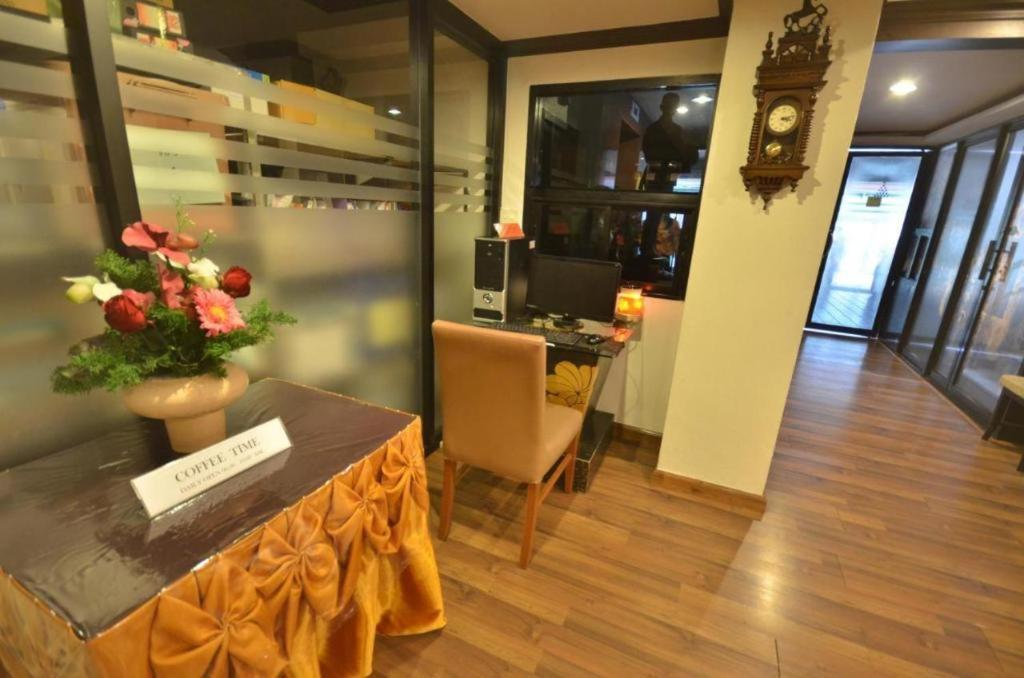 The Heritage Sathorn Suite Hotel Bangkok Dış mekan fotoğraf